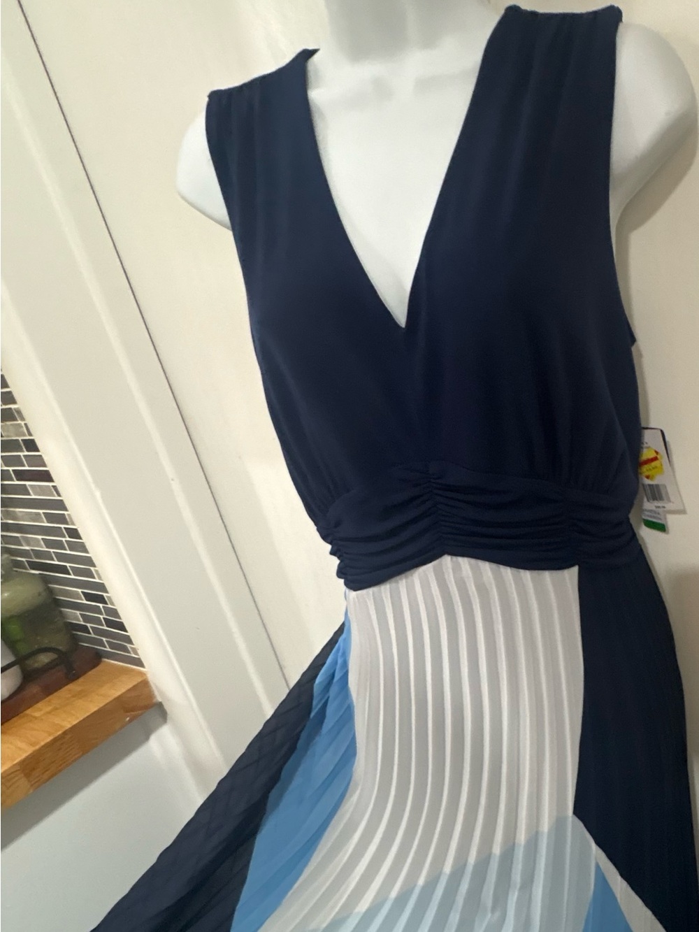 Sleeveless summer/spring Navy and Light Blue Pleated Maxi Dress - Picture 5 of 6